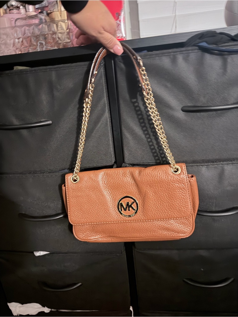 Michael Kors Tan Pebbled Leather Shoulder Bag with Gold Chain
